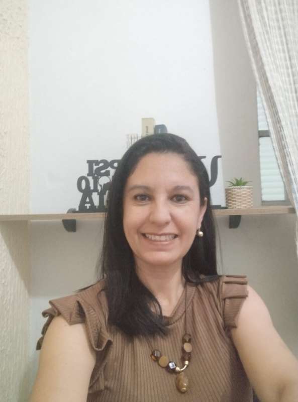 Elisangela Rezende Ribeiro Guiraldelli 